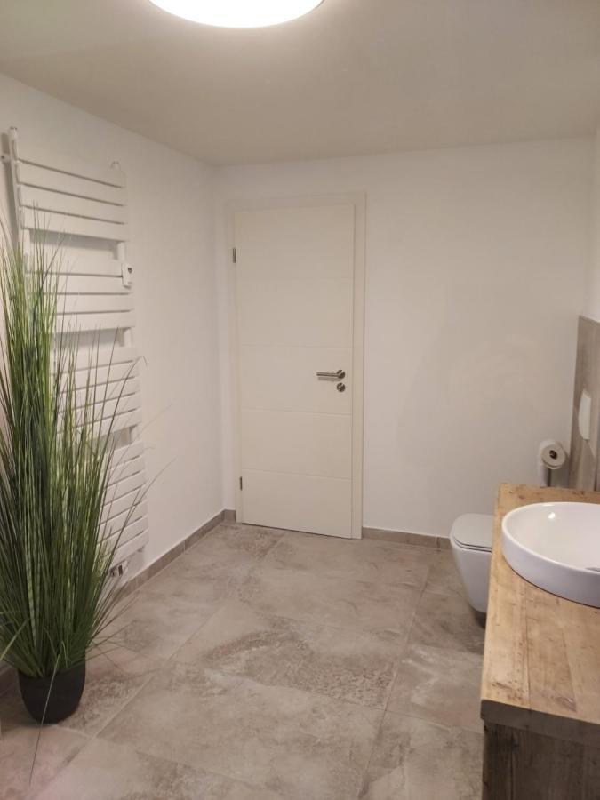 Kira Apartment *